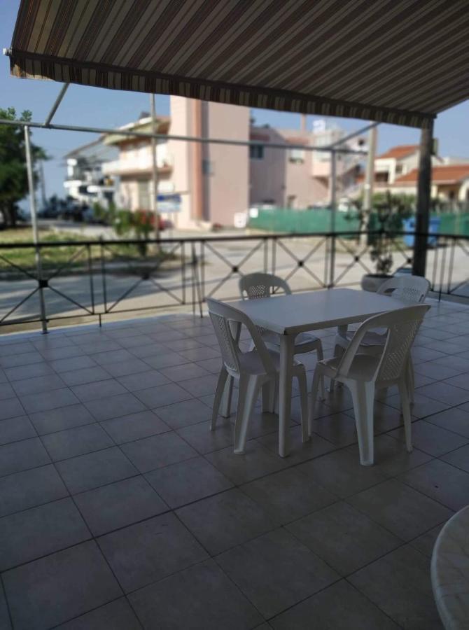 Ammos Apartments Nea Karvali Exteriér fotografie